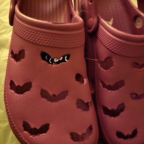 NWT Strangecvlt R.I.P.S. Bats PURPLE Women's Clogs size 9 (40) - Picture 6 of 6